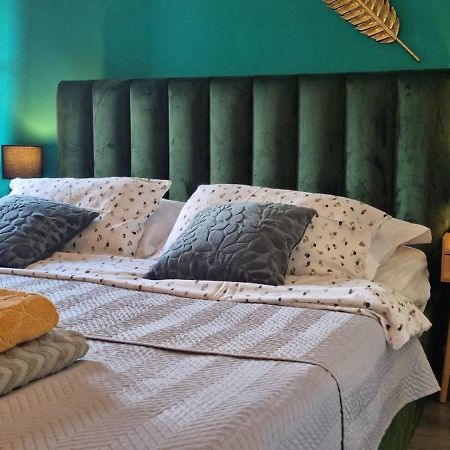 Apartment In The Smallest Town In The World Hum Bagian luar foto