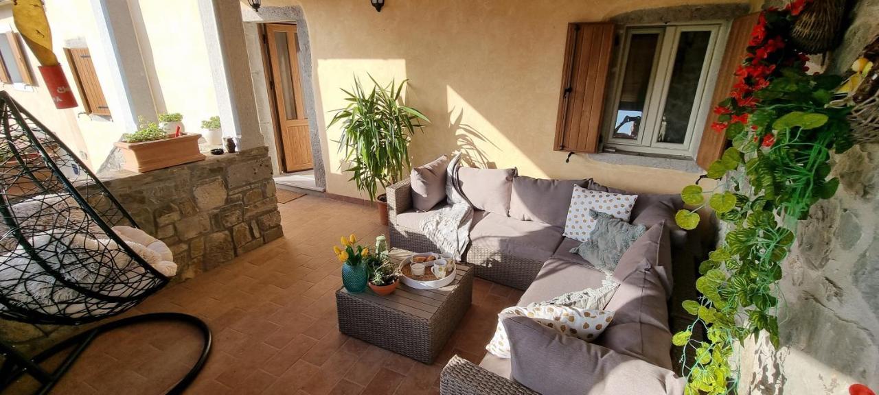 Apartment In The Smallest Town In The World Hum Bagian luar foto