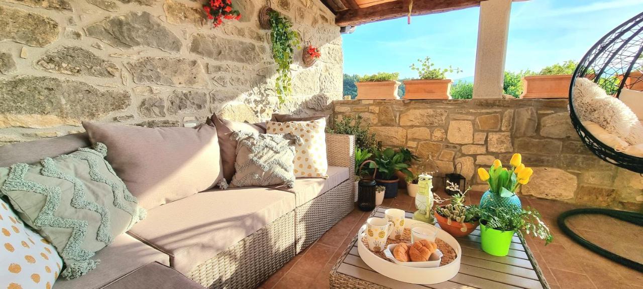 Apartment In The Smallest Town In The World Hum Bagian luar foto
