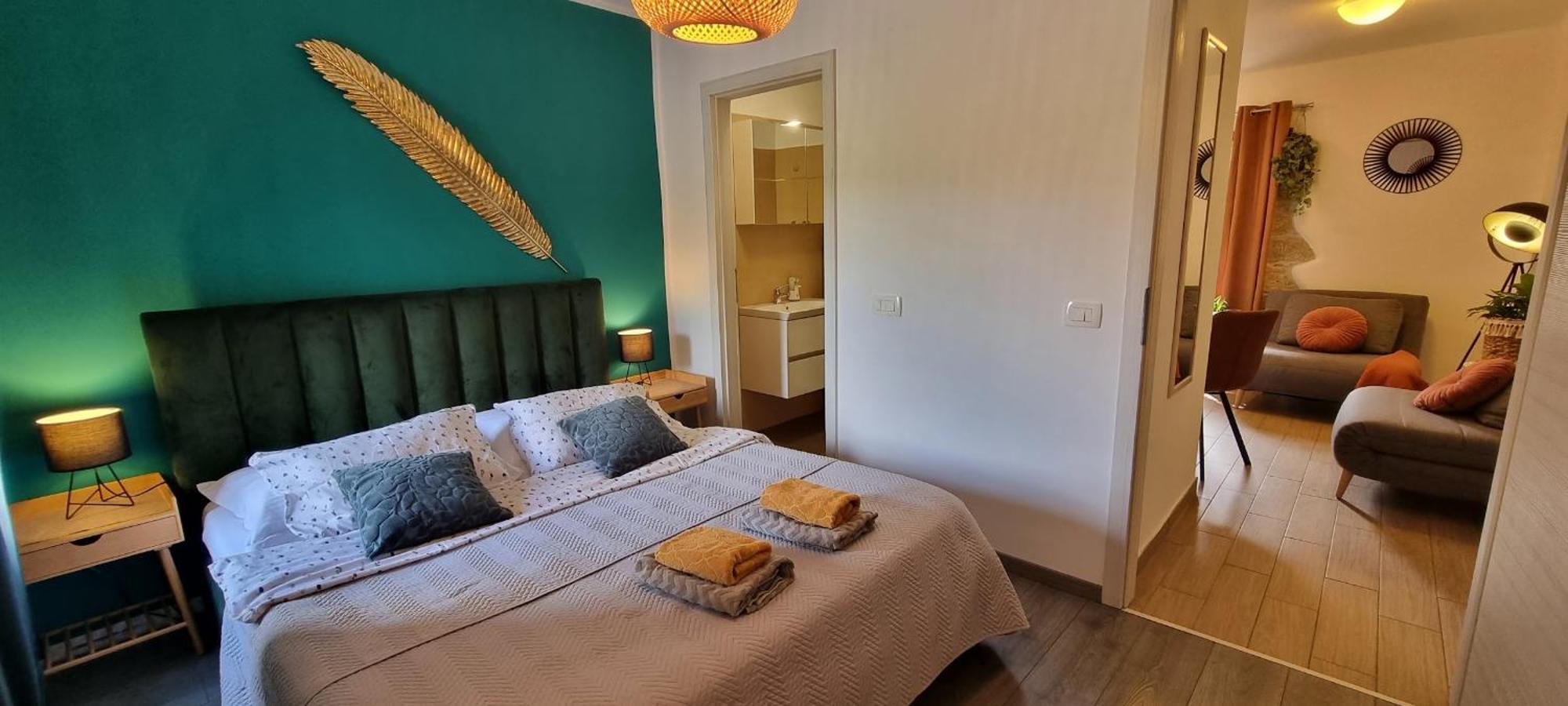Apartment In The Smallest Town In The World Hum Bagian luar foto